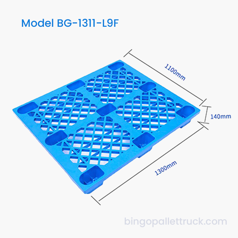Odolná paleta s rozmermi 1300 × 1100 mm so 4-cestným vstupom