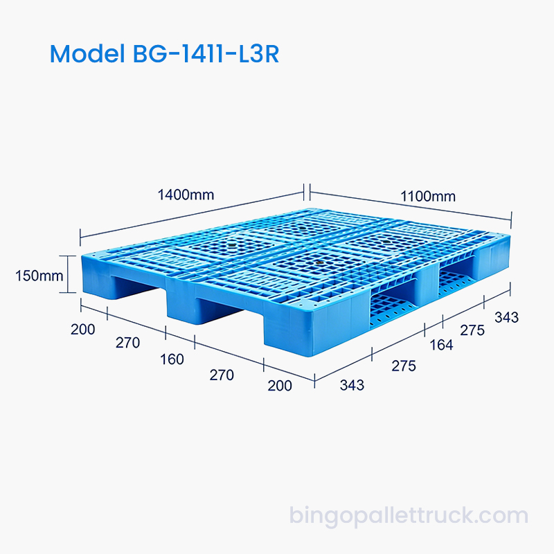 Plastová paleta s rozmermi 1400 x 1100 mm s 3 koľajnicami pre štvorcestný vstup vysokozdvižného vozíka